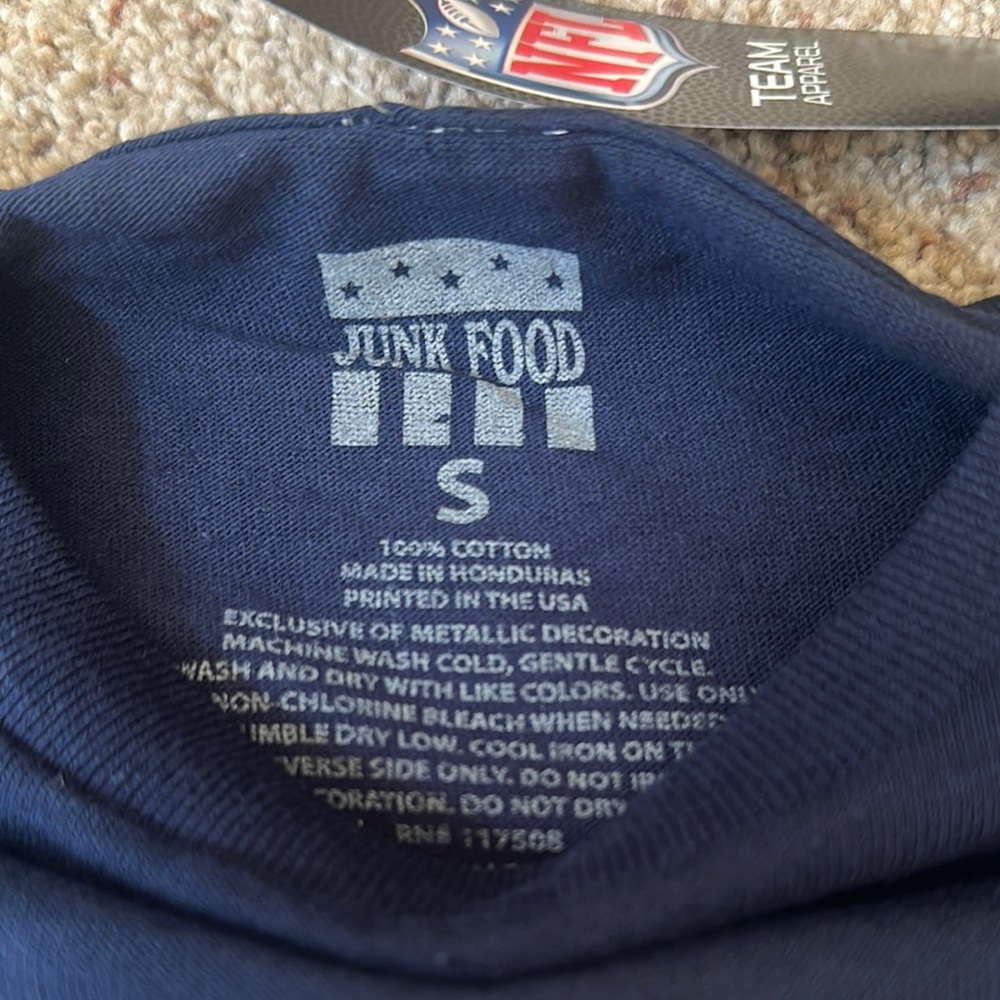 NFL New England Patriots Junk Food Clothing Long Sleeve Patriots Tee NWT - Picture 2 of 10